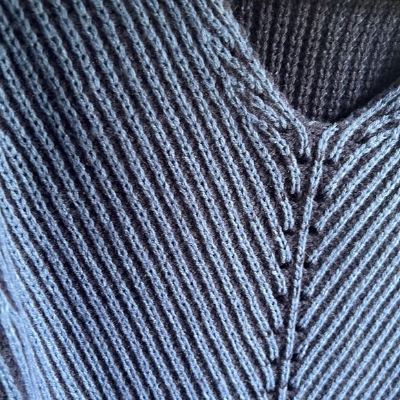 Sweater - Picture 4 of 5